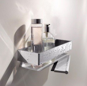 Какие бывают, чем отличаются и как сделать выбор стеклянной полки для ванной?